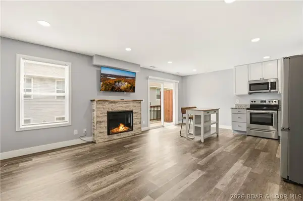94 Crystal Springs Road, Linn Creek, MO 65052