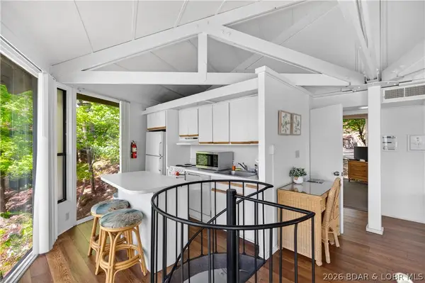 251 Tree Top Drive #20, Four Seasons, MO 65049