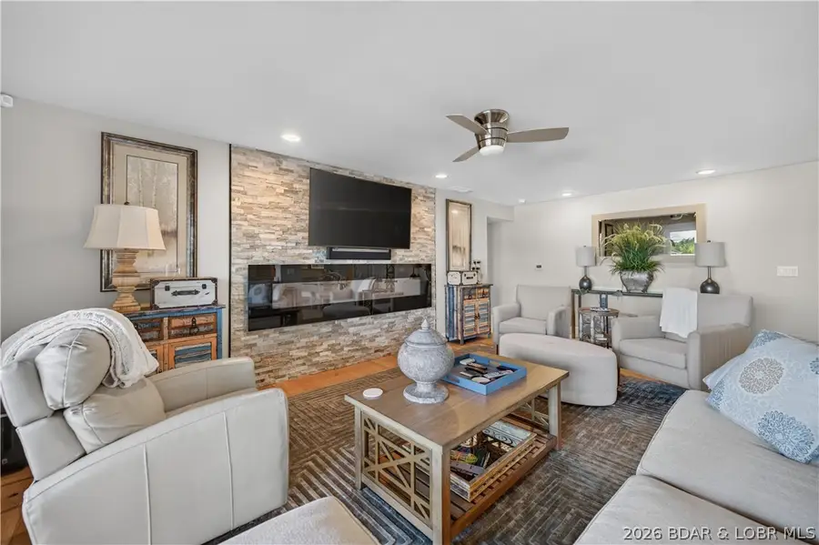 386 Waters Edge Dr 2b (33-2b) #33-2B, Lake Ozark, MO 65049 - #2