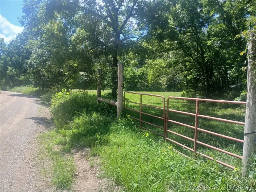 2995 Business Park Road, Linn Creek, MO 65052 - #1