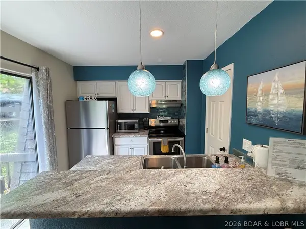 252 Walkers Cay Drive, Osage Beach, MO 65065