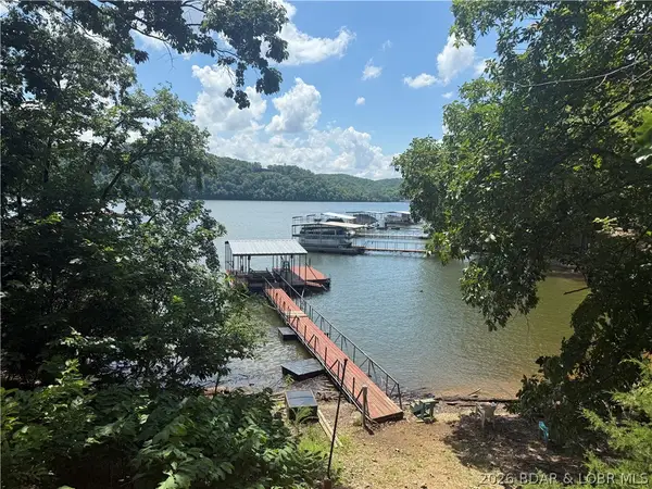 72 Starboard View Dr, Sunrise Beach, MO 65079