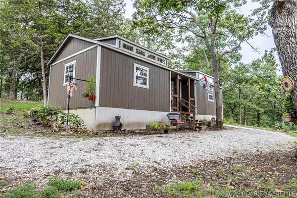 29126 Bobcat Drive, Warsaw, MO 65355