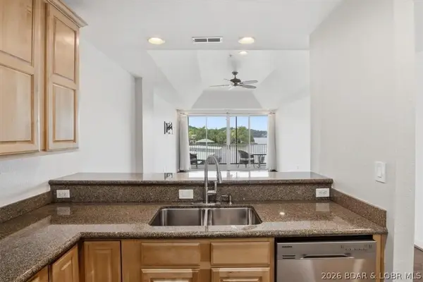201 Marina Residence Drive #2D, Camdenton, MO 65020