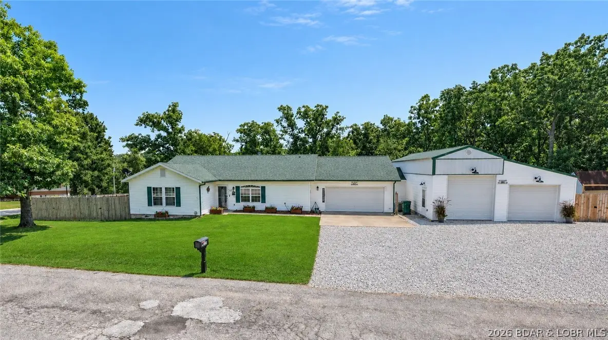 366 Highlands Dr, Camdenton, MO 65020 - #1