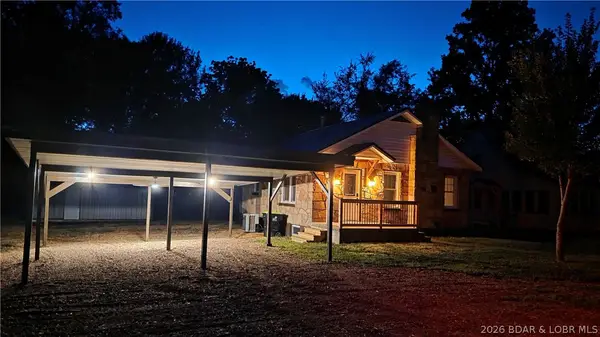 203 S Hunter St, Versailles, MO 65084