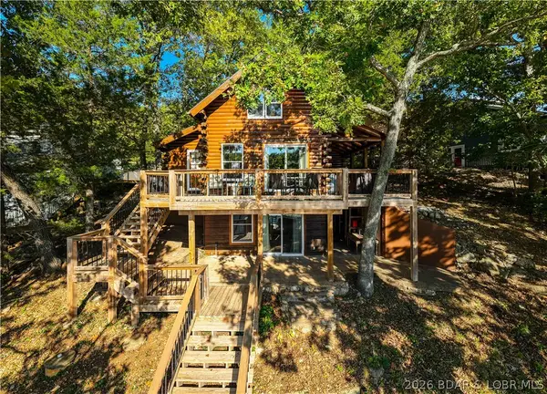 1030 Pleasant Valley Drive, Roach, MO 65787