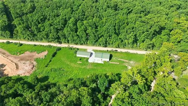 2440 Old Tuscumbia Road, Eldon, MO 65026