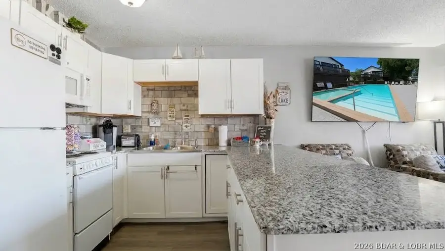 6620 Weston Point Drive #G-11, Osage Beach, MO 65065 - #3