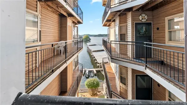 37 Westshore Falls Ct #2A, Lake Ozark, MO 65049