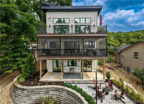 379 Comanche Road, Lake Ozark, MO 65049