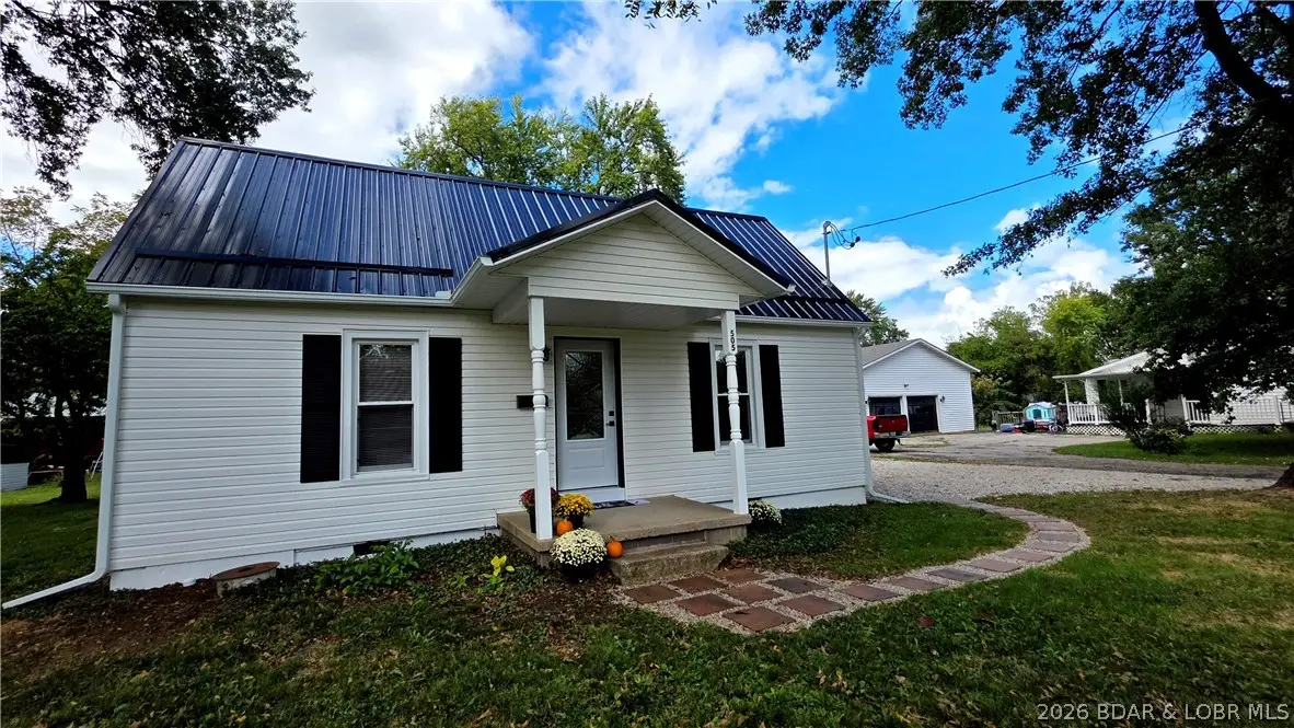 505 N Monroe St, Versailles, MO 65084 - #1