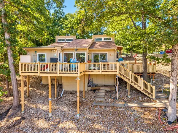 238 Woodridge Estates Drive, Sunrise Beach, MO 65079
