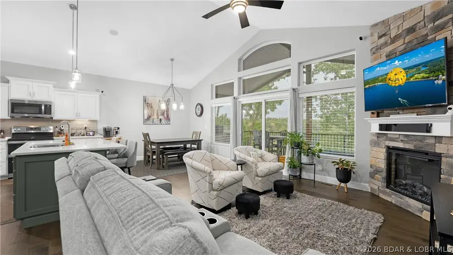 588 Tuscany Drive #27B, Camdenton, MO 65020 - #3