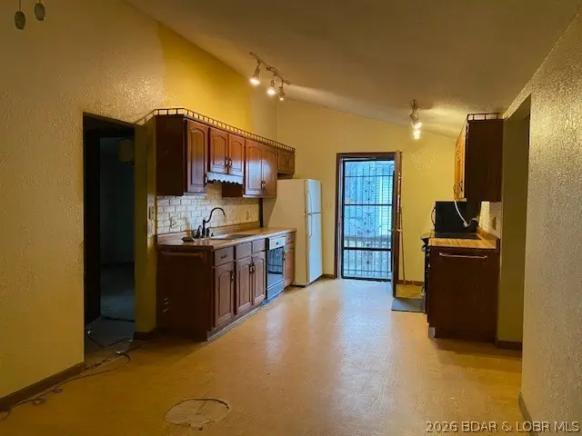 31120 Keenland Road, Rocky Mount, MO 65072 - #2