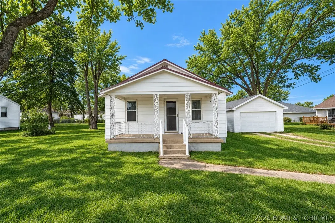 611 East 15th Street, Eldon, MO 65026 - #1