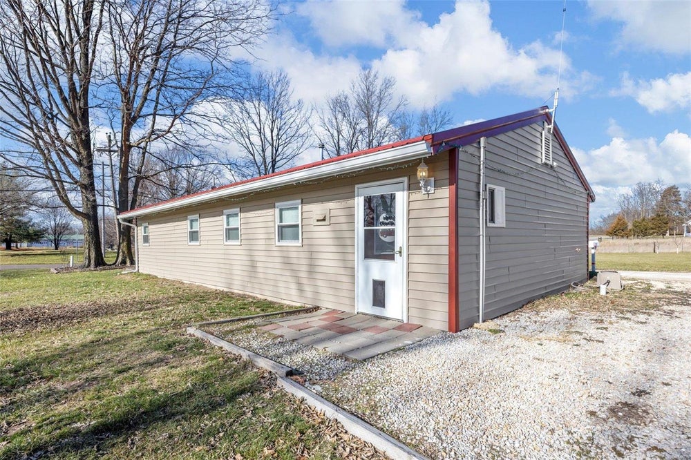 111 Short Street, Eolia, MO 63344 BHGRE