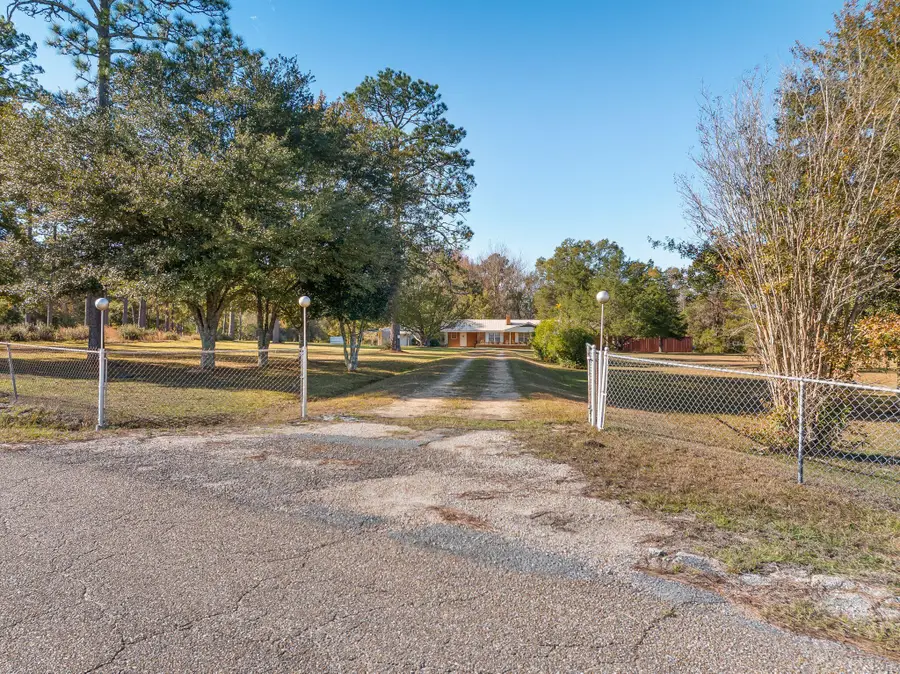 57 Donald Hale, Lumberton, MS 39455 - Image #3