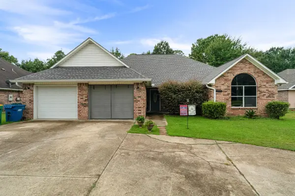 3425 Beachview Dr., Ocean Springs, MS 39564