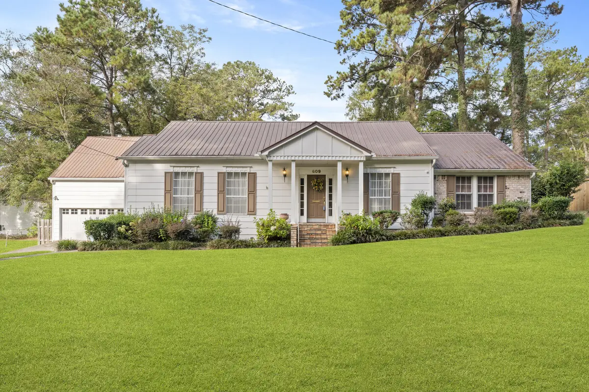 609 Dabbs St., Hattiesburg, MS 39401 - Image #1