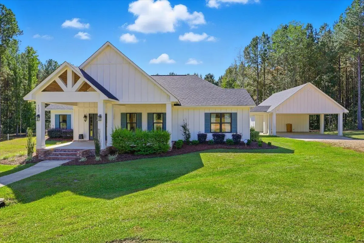 123 L And B Way, Mendenhall, MS 39114 - Image #1