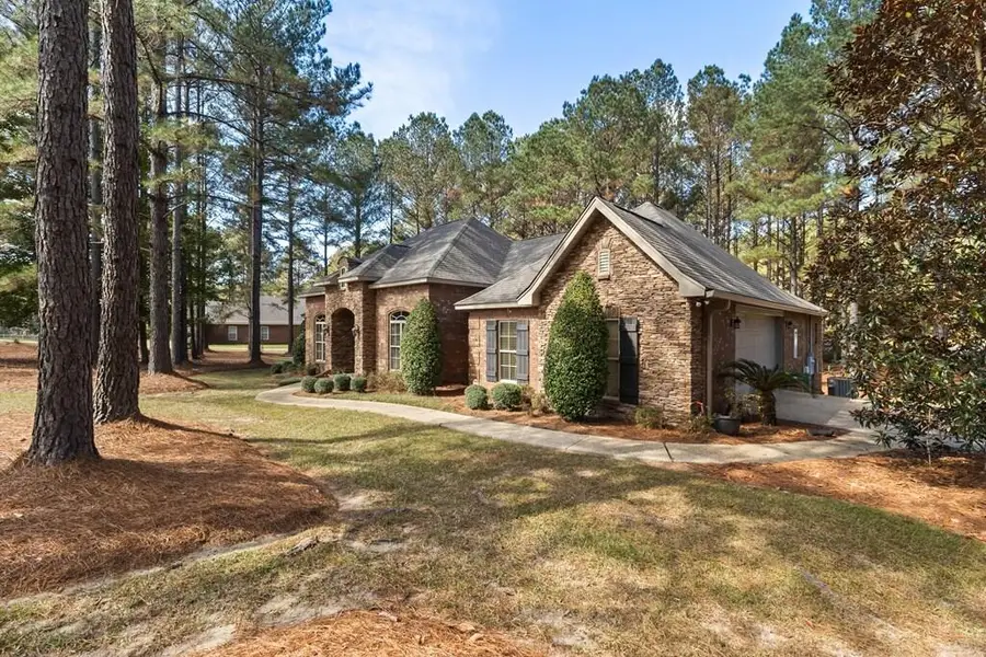 30 Refuge Ln., Hattiesburg, MS 39402 - Image #2