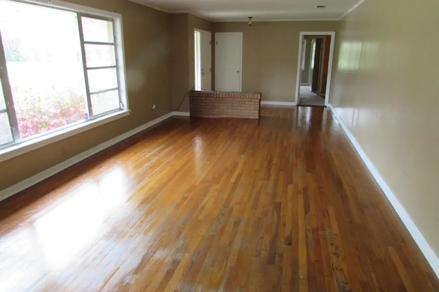 107 E Rankin St., Columbia, MS 39429 - Image #3