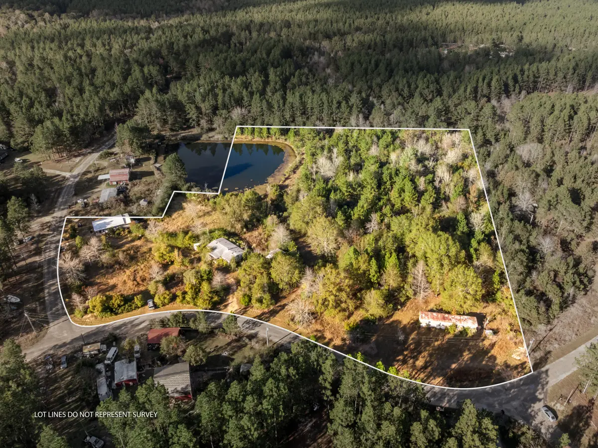 7 Neptune Ln, Lumberton, MS 39455 - Image #1