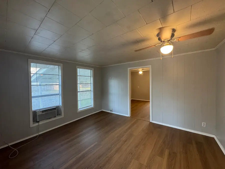 713 Royal St., Columbia, MS 39429 - Image #2