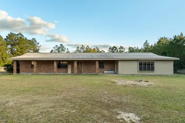 98 Country Heritage Rd., Poplarville, MS 39470