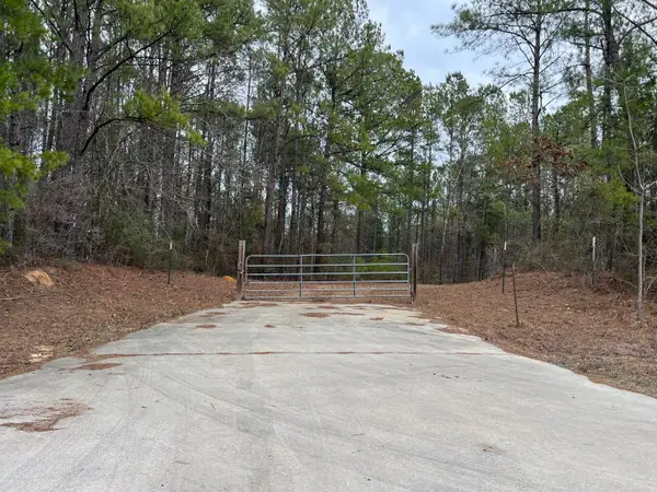 107 Fairview Dr., Petal, MS 39465