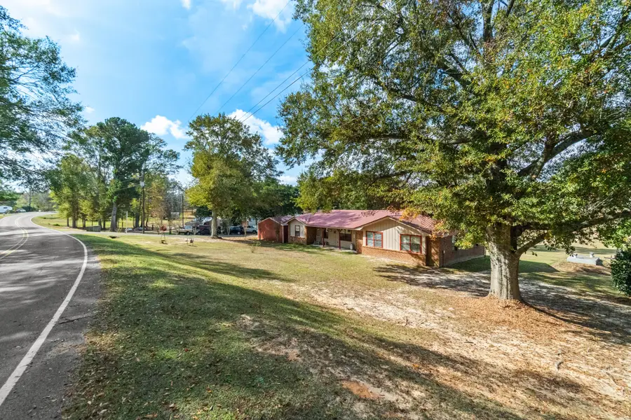 301 Indian Springs Church Rd., Laurel, MS 39443 - Image #3