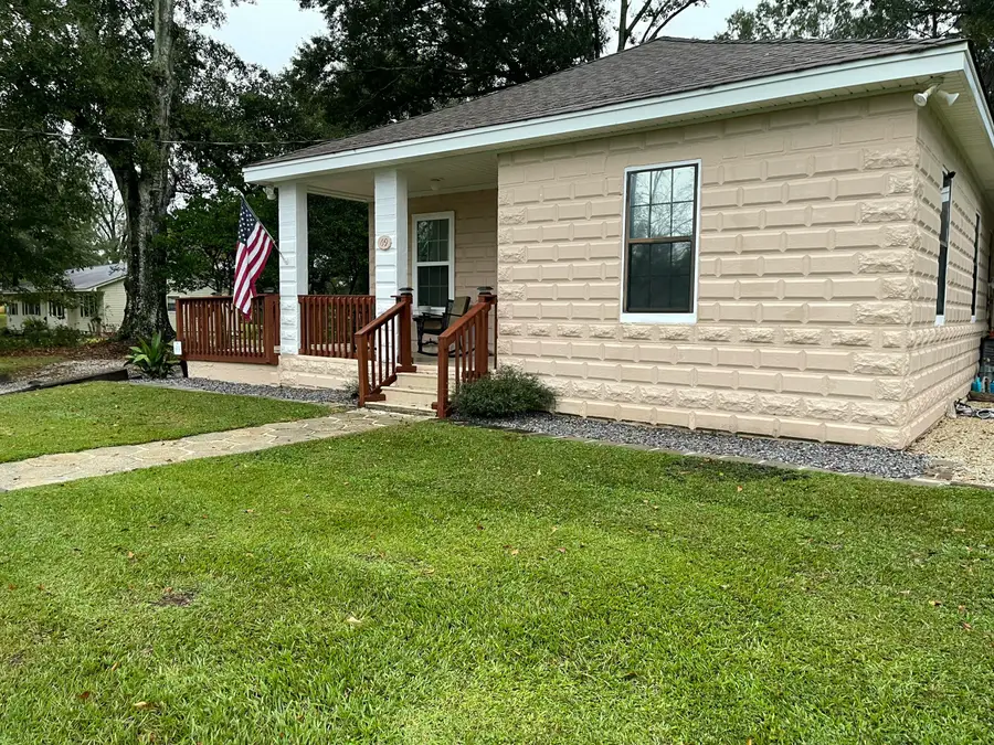 69 E 8th Ave., Bay Springs, MS 39422 - Image #3