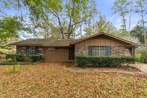 100 Virginia Dr., Hattiesburg, MS 39401