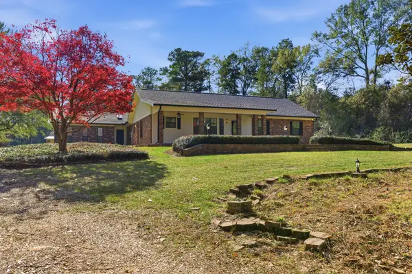 176 Jeffcoats Rd., Petal, MS 39465