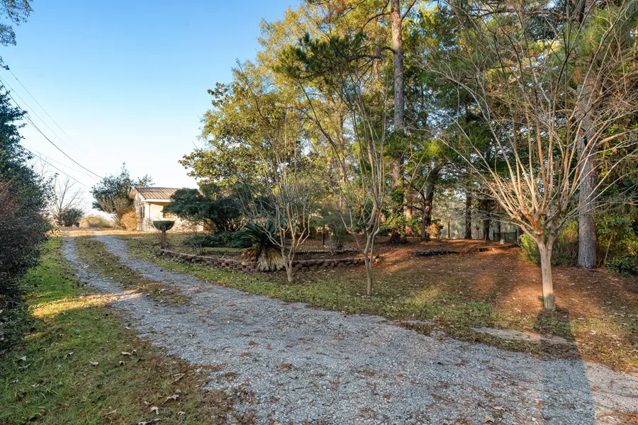 204 Oscar Bond Rd, Purvis, MS 39475 - Image #3