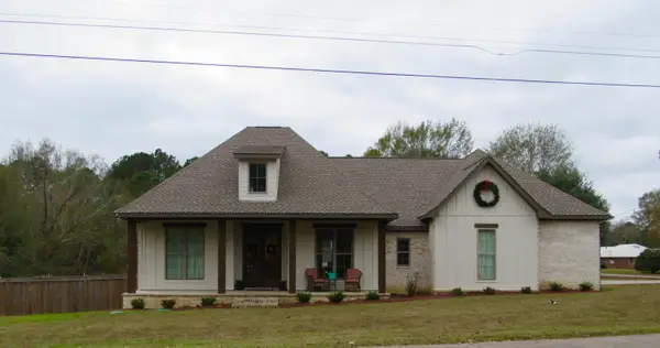 64 Country Park Dr., Petal, MS 39465