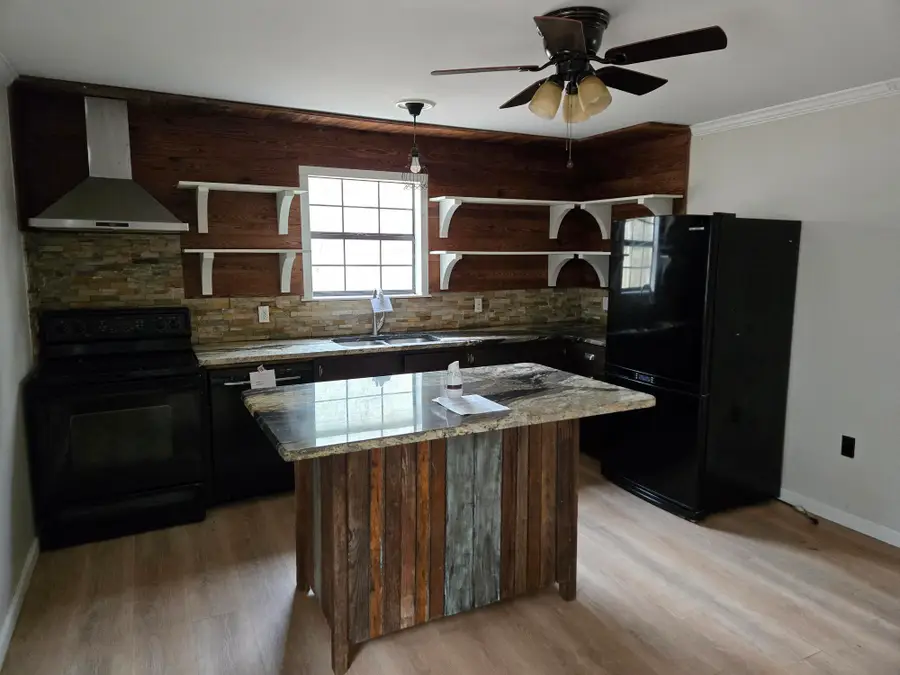 65 Ogwynn Rd., Sumrall, MS 39482 - Image #2