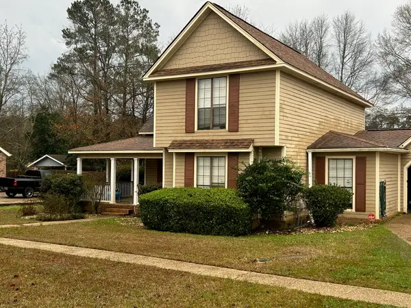106 Chesterfield Rd., Hattiesburg, MS 39402