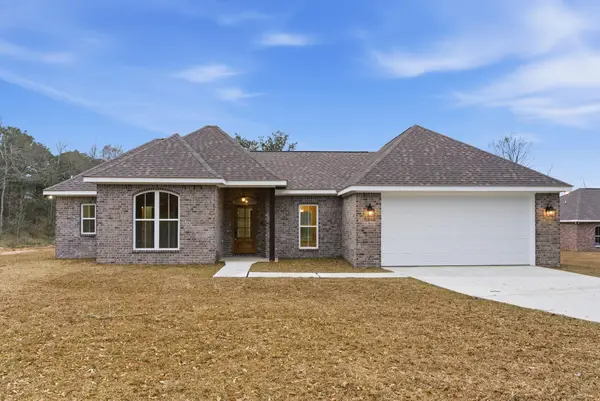 157 Sandy Run Rd., Hattiesburg, MS 39402