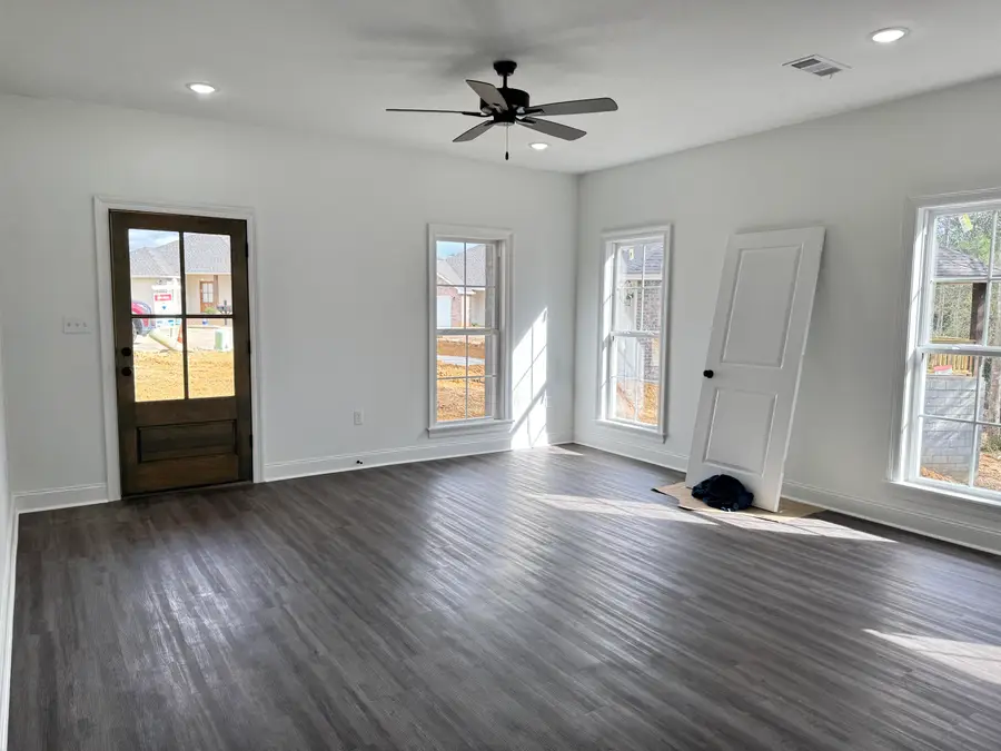 46 S Fairfax Dr., Hattiesburg, MS 39402 - Image #3