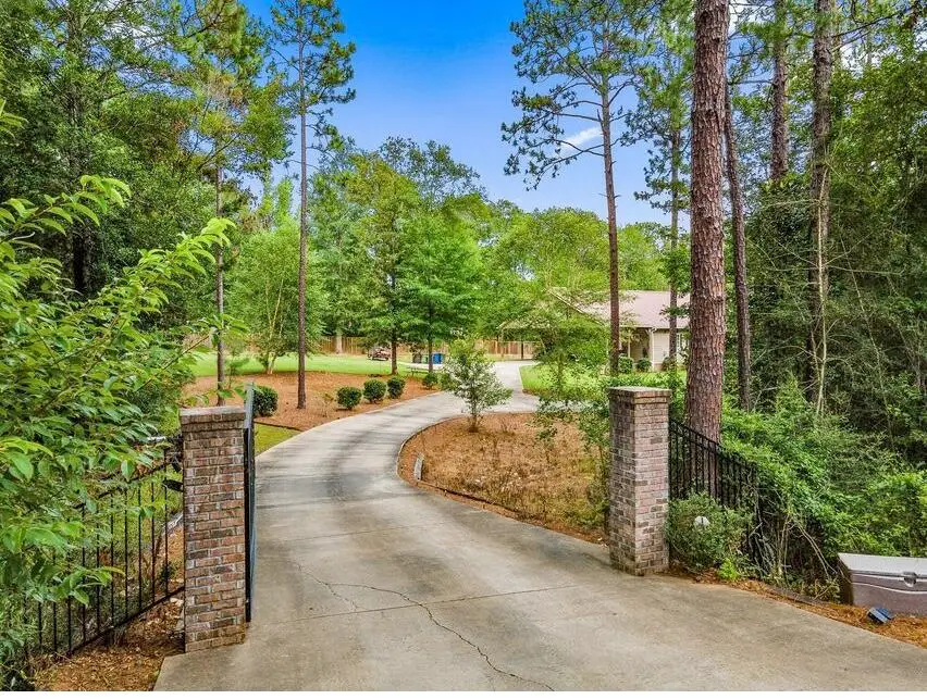 1078 N Lake Estates, Hattiesburg, MS 39402 - #2