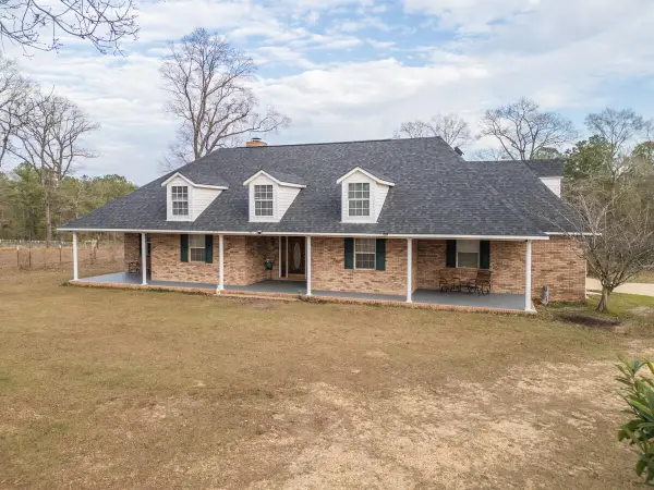 523 Dunnam Rd., Leakesville, MS 39451