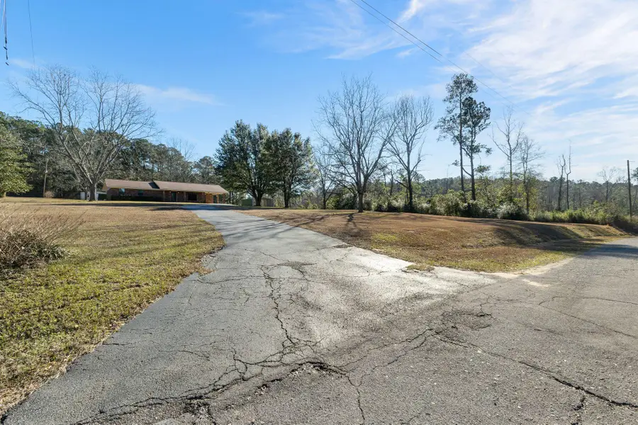 298 Floyd Strickland Rd, Ellisville, MS 39437 - #2