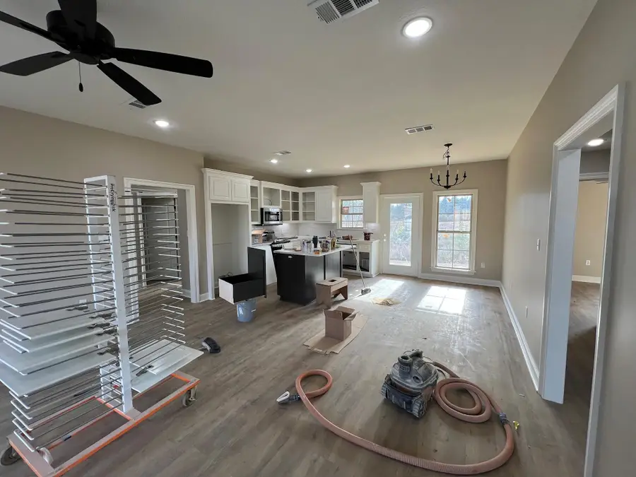 48 S Fairfax Dr., Hattiesburg, MS 39402 - Image #2