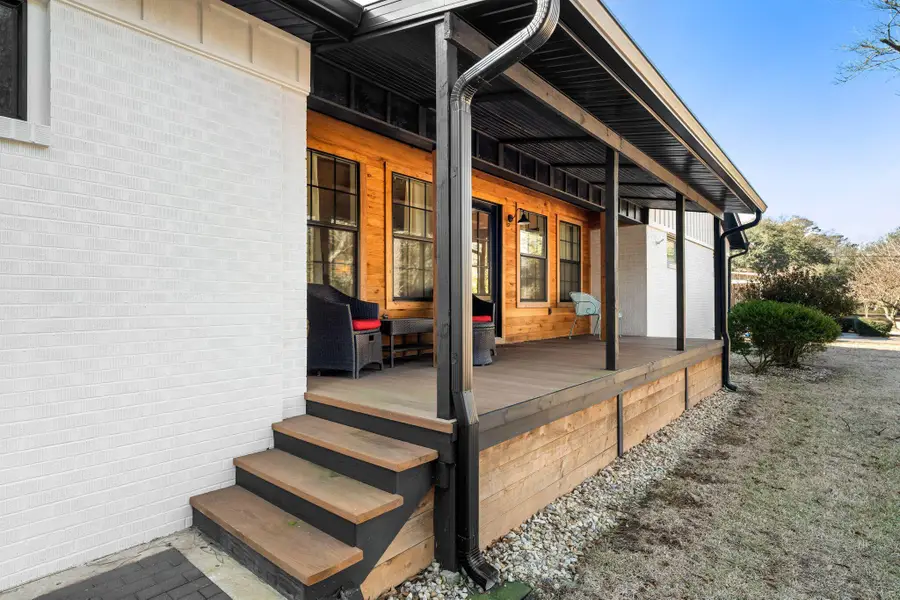 1206 Old Amy Rd., Laurel, MS 39440 - #2