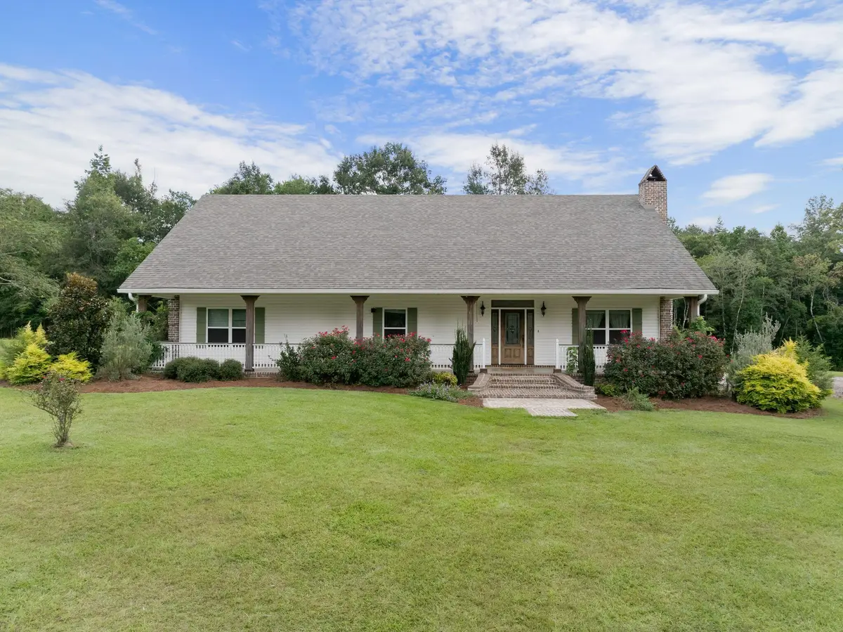 310 Antioch Dr., Laurel, MS 39443 - #1