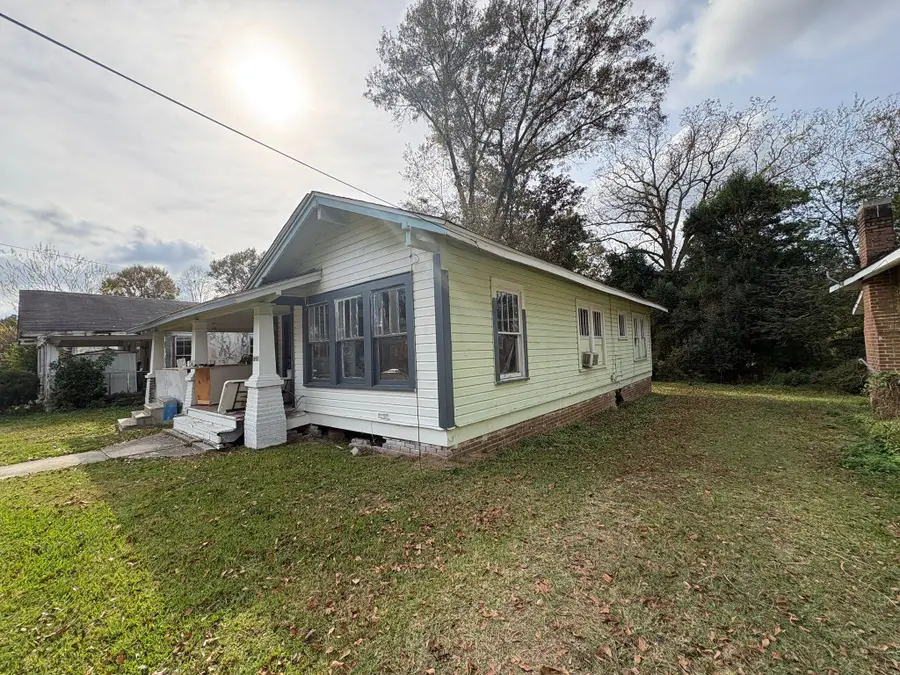 1020 N 8th Ave., Laurel, MS 39440 - #3