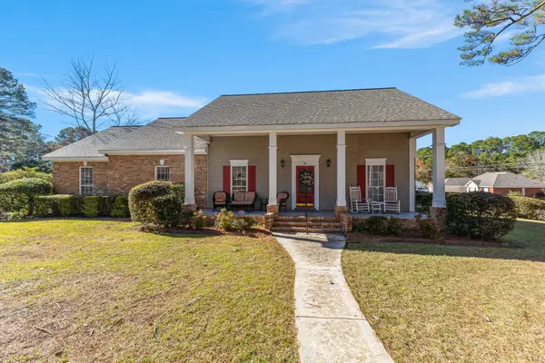 25 Rebecca Ln., Hattiesburg, MS 39402