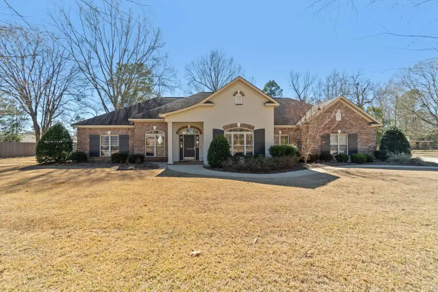 1609 Clearview Cir., Columbia, MS 39429 - #2